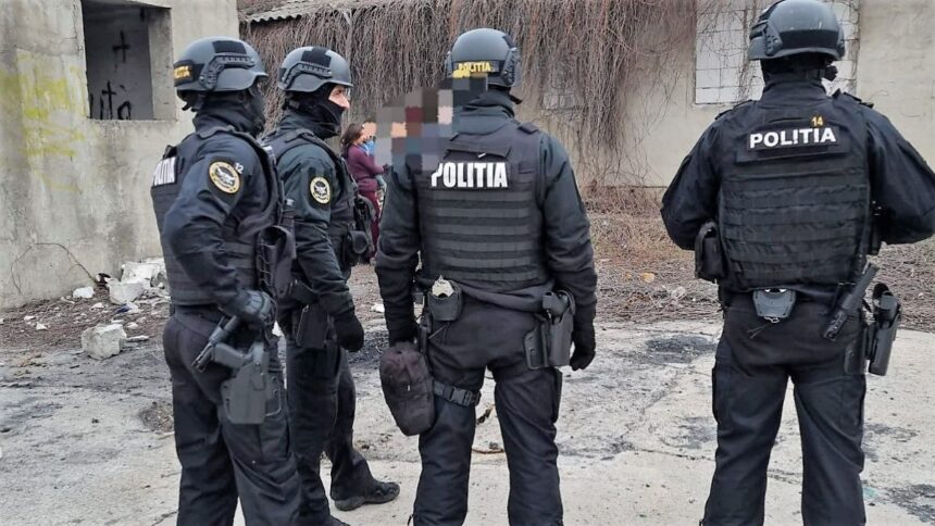 Percheziții spectaculoase în Constanța: Poliția vizează un caz de contrafacere a bunurilor! 1 politistii constanteni au facut perchezitii intr un dosar penal privind bunuri contrafacute 68a7323c2085e