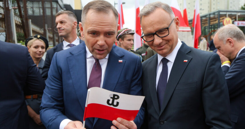 Polonia își alege un nou lider: Perspectivele guvernului Tusk după instalarea naționalistului Karol Nawrocki 1 polonia isi schimba presedintele ce urmeaza pentru guvernul tusk dupa investirea nationalistului karol nawrocki 68905d1291f4b