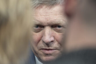 premierul robert fico tinta criticilor opozitiei de la bratislava pentru ca nu a ajutat un grup de slovaci atacati in serbia 68a18490cb6c2