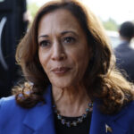 Donald Trump anulează măsurile de securitate pentru Kamala Harris, înlocuind decizia lui Joe Biden 2 presedintele donald trump i a revocat serviciul de protectie kamalei harris care fusese extins de joe biden 68b1b13a26c68