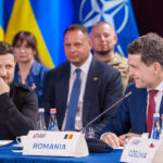Nicușor Dan se alătură astăzi discuțiilor virtuale cu partenerii din Kiev: dezbateri pe marginea inițiativei de pace a lui Donald Trump. 3 presedintele nicusor dan participa azi la o videoconferinta cu aliatii kievului consultari despre planul de pace al lui donald trump 68a1616c271d8