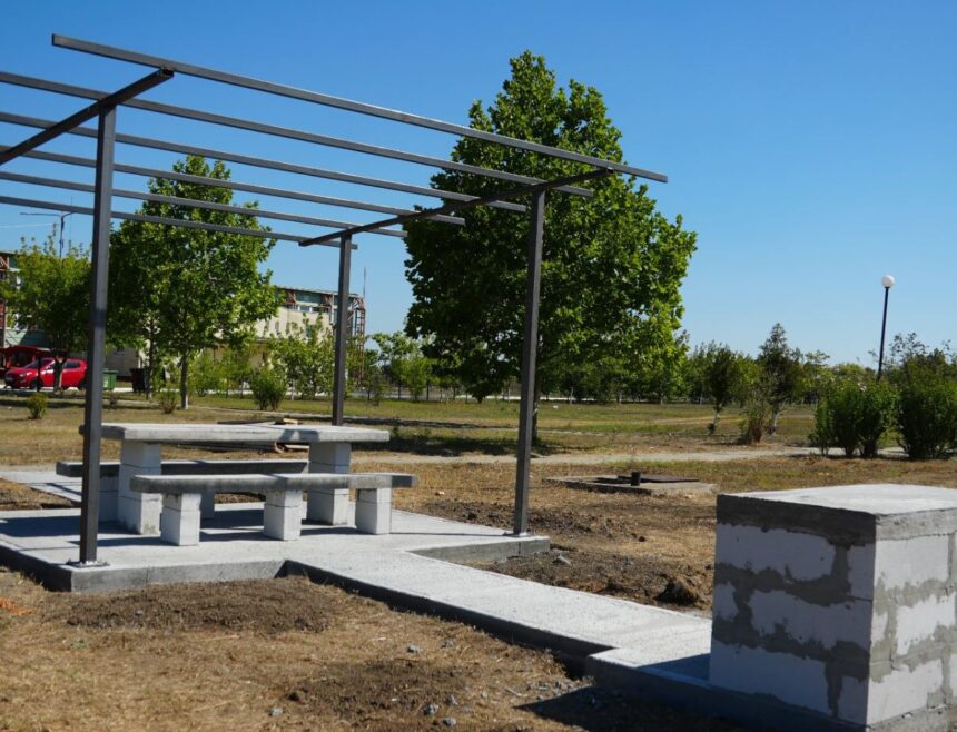 primaria cumpana amenajeaza locuri pentru picnic si gratar in parcul verde 689dc7e887c91