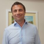 primarul din mangalia retinut pentru cinci infractiuni de luare de mita el a pretins si primit suma totala de 645 000 de euro 68a70b4bcbaed
