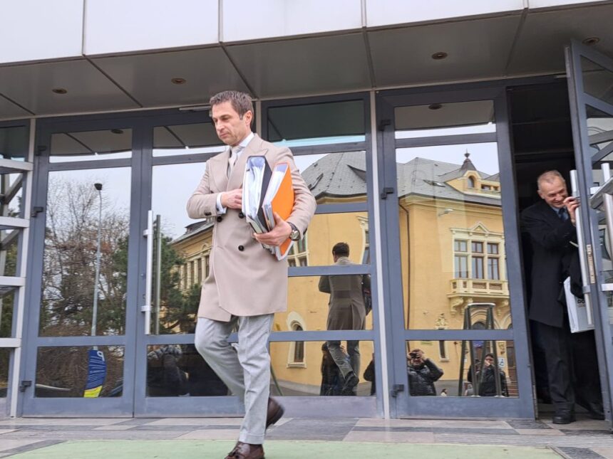 Cristian Radu, edilul Mangaliei, prins în mrejele corupției! 1 primarul mangaliei cristian radu a fost retinut intr un dosar de coruptie 68a645f32e9cf