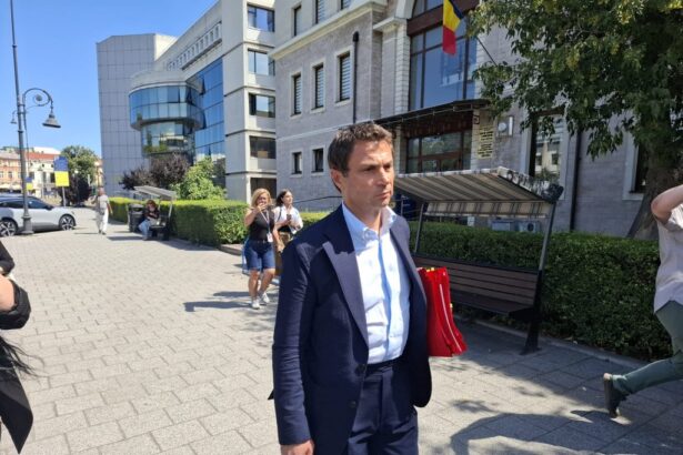 primarul mangaliei cristian radu arestat preventiv pentru 30 de zile 68af1abd52038