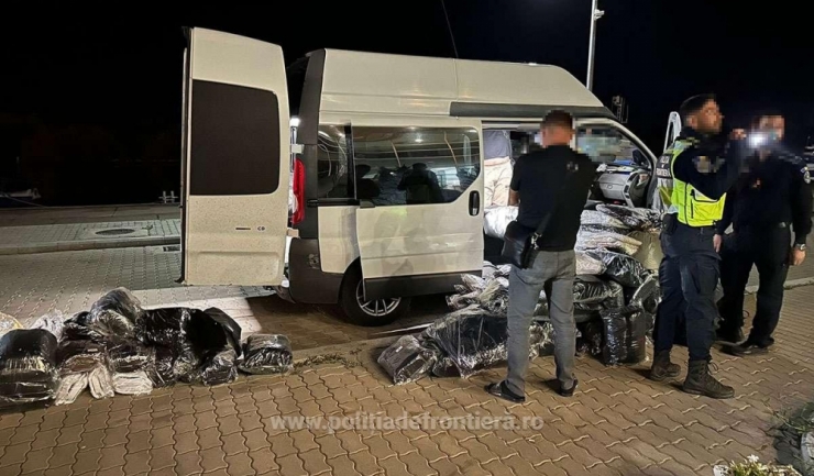 Produse false în valoare de peste 1 milion de euro, descoperite de polițiștii de la Garda de Coastă 1 produse contrafacute de peste 1 milion de euro descoperite de politistii garzii de coasta 68ac42e22ffaf
