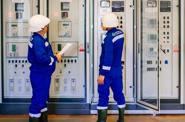 Electrica SA își quadruplează profitul net, impulsionată de sprijinul guvernamental pentru controlul prețurilor la energie și ajustarea tarifelor de distribuție. 1 profitul net al electrica sa a crescut de peste 4 ori gratie majorarii compensatiilor de la stat pentru plafonarea preturilor la energie si maririi tarifului reglementat de distributie 68b084ef55adc