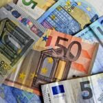 Angajamentul de 750 de miliarde de dolari al Uniunii Europene pentru energie, apreciat de Trump, stârnește îndoieli asupra viabilității sale 3 promisiunea de 750 miliarde de dolari a ue pentru energie laudata de trump ridica semne de intrebare privind fezabilitatea 6894f8b9a8a19
