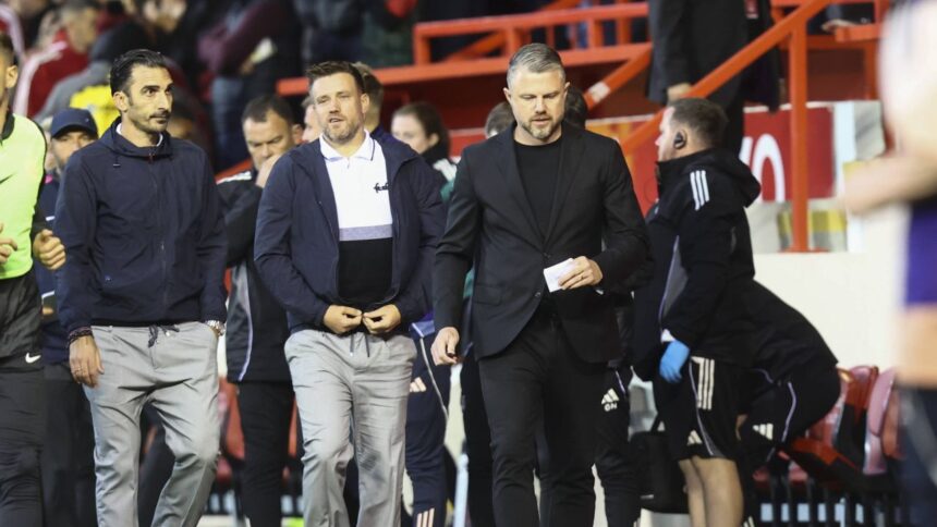 Angajamentul lui Jimmy Thelin înaintea confruntării cu FCSB: "Oamenii discută despre un suport de încredere!" 1 promisiunea lui jimmy thelin inainte de returul cu fcsb lumea vorbeste despre o plasa de siguranta 68aec2e919831