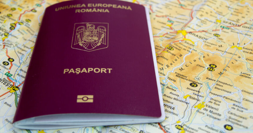 Cetățenie română pentru ruși: afaceri ilegale cu mii de euro, doi bărbați condamnați în R. Moldova 1 promisiuni de cetatenie romana pentru rusi in schimbul a mii de euro doi barbati au fost condamnati in r moldova 689b79e63e848