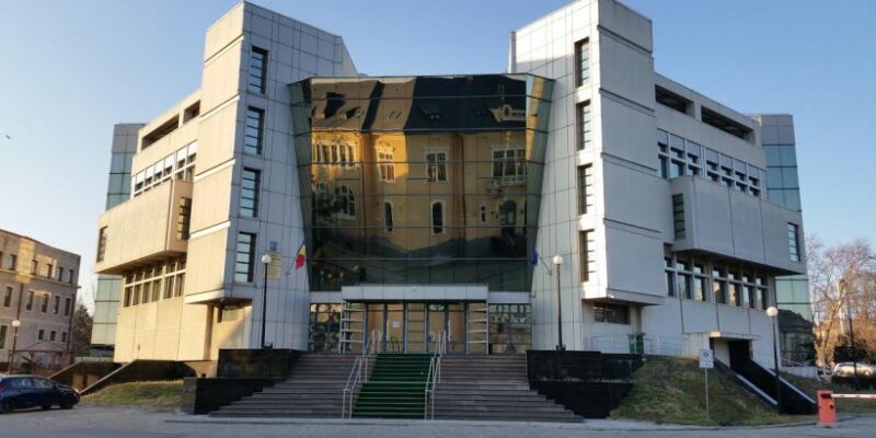 proteste in justitie fata de noua lege a pensiilor de serviciu magistratii constanteni au suspendat solutionarea cauzelor 68ae13b2ea2fa