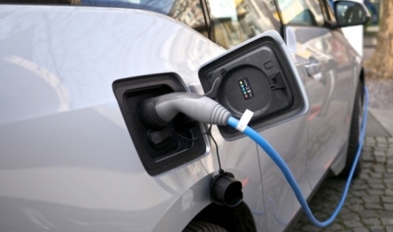 Rabla 2025: Sumele pe care românii le vor obține pentru automobilele electrice și hibride 1 rabla 2025 cat vor primi romanii pentru masinile electrice si hibride 68a886cc80d82
