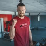 Radu Drăgușin oferă o lecție de compasiune: angajamentul față de Maddison, care a trecut printr-o provocare similară ca a sa. 2 radu dragusin lectie de empatie promisiunea facuta lui maddison care a suferit aceeasi accidentare ca romanul 6895abf0cc2d3
