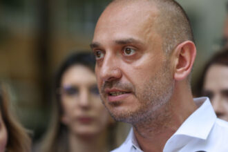 radu mihaiu revoltat de scrisoarea tragica de la sindicatele asf ancom si anre au salarii obscene un afront la adresa romanilor 68ade2501a66e
