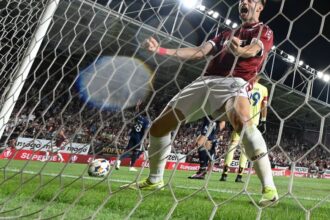 rapid uta arad 2030 live text pe sport ro giulestenii se pot apropia la un punct de liderul universitatea craiova 68b1890ae8f71