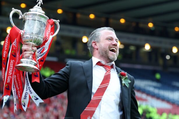 reactia antrenorului de la aberdeen dupa ce a vazut fcsb drita 3 2 6896efbf30cec