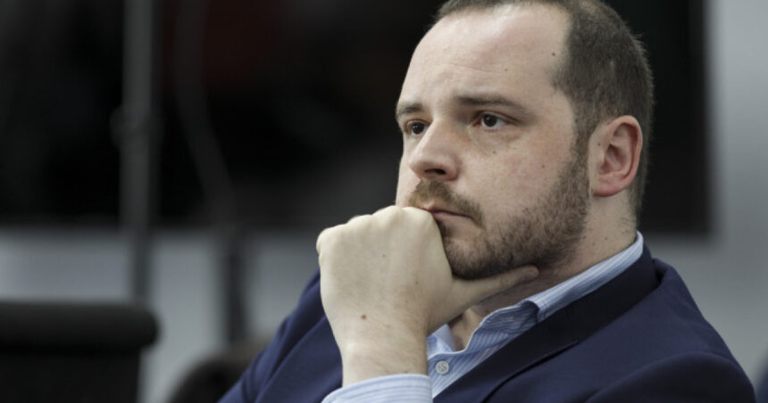 Alexandru Rogobete răspunde acuzațiilor fostului director al Centrului de Arși de la Floreasca, care îl amenință cu procesul 1 reactia lui alexandru rogobete dupa ce fostul sef al centrului de arsi de la floreasca a amenintat ca il da in judecata 6894f6aaa4044