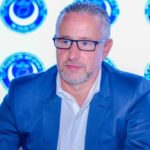 „Reghe: Dilemele unei zile africane - 'Eu îmi iau rămas bun!'“ 2 reghe ziua si problema in africa eu plec 68a46f4053df6