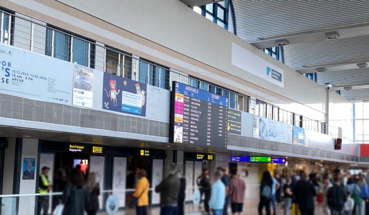 Schimbări pe Aeroportul Otopeni: Lichidele de peste 100 ml pot fi acum aduse la bord! 1 reguli noi pe aeroportul otopeni recipientele cu lichide peste 100 ml acceptate in avion 68aa0cfb299f2