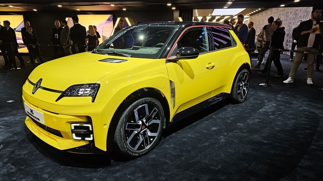Renault 5 a cucerit rapid inima europenilor pe piața electrică, lăsând în urmă Tesla în marile piețe. 1 renault 5 a urcat neasteptat de repede in preferintele europenilor pe segmentul electric si a depasit tesla pe pietele majore 6894333bb1dad