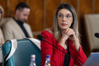replica amepip pentru ministra mediului dupa ce s a declarat nemultumita de numirile in ca romsilva 6895f04c55c29