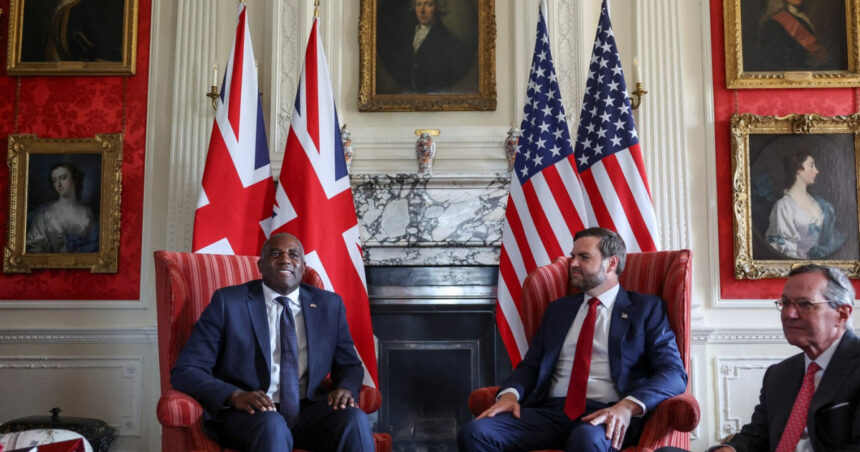 Summit de securitate între SUA, Ucraina și aliații europeni în Marea Britanie, înainte de discuțiile Trump-Putin 1 reuniune de securitate cu sua ucraina si partenerii europeni in regatul unit inaintea intalnirii trump putin 689750007c9d9