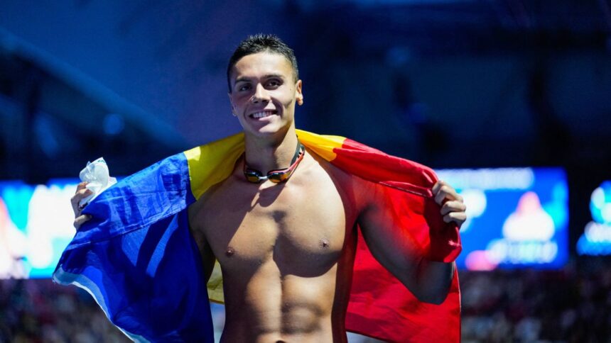 România, alături de David Popovici! Emoțiile Cameliei Potec la Campionatul Mondial de Înot din Singapore 1 romanii alaturi de david popovici ce a simtit camelia potec in timpul campionatului mondial de natatie din singapore 688f491553add