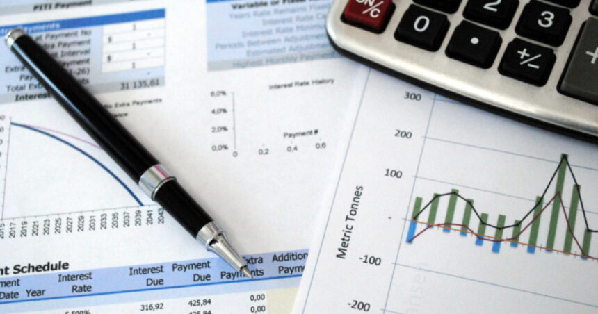 Românii cu resurse financiare reduse pot accesa începând de astăzi platforma de vouchere energetice, beneficiază de un sprijin lunar de 50 de lei. 1 romanii cu venituri mici se pot inscrie de astazi pe platforma voucherelor de energie vor primi un ajutor de 50 de lei lunar 68a56ed9663ef