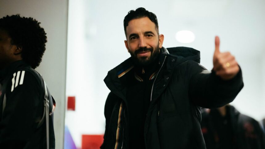 Ruben Amorim aspiră să devină urmașul lui Sir Alex Ferguson: „Visul meu este să rămân 20 de ani la United”. Urmărește Premier League pe VOYO! 1 ruben amorim vrea sa fie noul sir alex ferguson 20 de ani vreau sa stau la united premier league se vede pe voyo 688f81635644a