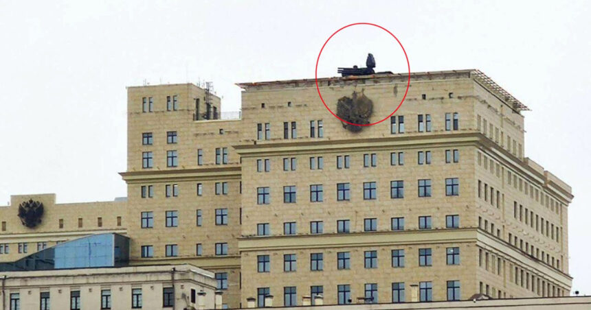 Rusia revitalizează sistemul de apărare aeriană sovietic din jurul Moscovei, amplasând numeroase unități de rachete Pantsir. 1 rusia reconstruieste apararea aeriana din perioada sovietica in jurul moscovei desfasurand zeci de locatii de rachete pantsir 68923089888f5