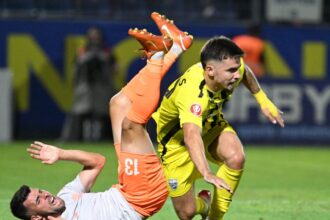 s a lamurit dupa ce a vazut o pe dinamo in meciul cu metaloglobus nu e ok de continuat asa 6896662a7dc02