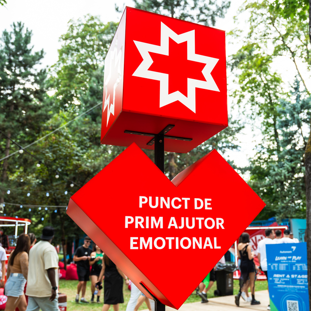 Sănătatea emoțională ia avânt la UNTOLD: Regina Maria reînvie, pentru a treia oară, Spațiul de Susținere Emoțională – locul ideal pentru tineri de a împărtăși fără inhibiții gândurile nespuse. 1 sanatatea psiho emotionala prinde din nou voce la untold regina maria aduce pentru al treilea an consecutiv punctul de prim ajutor emotional un spatiu unde tinerii pot vorbi fara bariere d 689472a52caf4