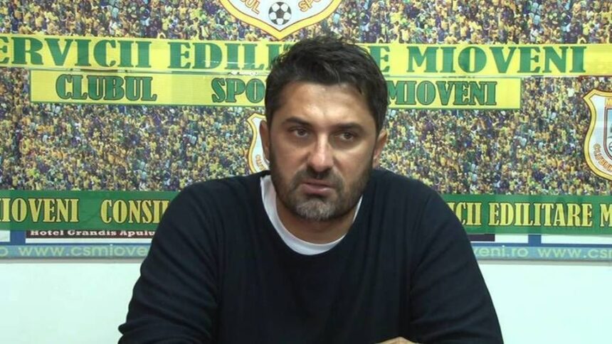 Tensiuni în Liga 2! Claudiu Niculescu explodează împotriva arbitrului: "Penalty de dimensiunea Casei Poporului!" 1 scandal in liga 2 claudiu niculescu a rabufnit la adresa arbitrului wow penalty cat casa poporului 68b2fdd5d6f12