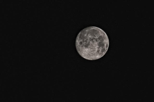 Directorul NASA anunță: Statele Unite pregătesc instalarea unui reactor nuclear pe Lună! 1 seful nasa confirma sua pun un reactor nuclear pe luna video 689266a74363e