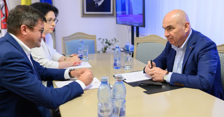 Liderul PSD Iași îl învinuiește pe Ilie Bolojan pentru o „expediție secretă” în județ: Ai părut că te-ai furișat! 1 seful psd iasi il acuza pe ilie bolojan de o vizita ascunsa in judet parca ai fi venit clandestin 68a9cbe3a8228
