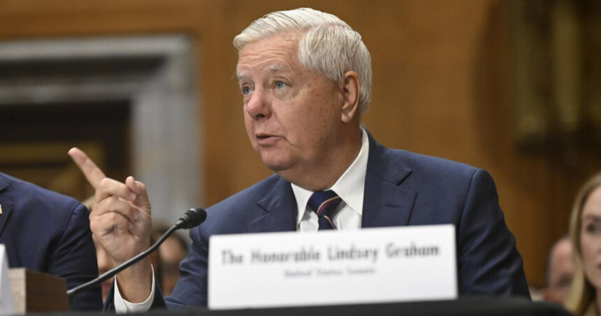 Senatorul Lindsey Graham avertizează Kremlinul: Eliberați copiii din Ucraina sau Rusia va fi catalogată drept stat terorist! 1 senatorul american lindsey graham ameninta kremlinul eliberati copiii ucraineni altfel rusia va fi desemnata stat terorist 68a77d2884f26