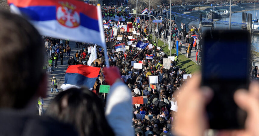Serbia solicită sprijin global în fața violențelor din protestele împotriva guvernului 1 serbia cere ajutor international pentru a contracara violentele protestelor antiguvernamentale 68a426ddc54ca