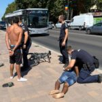 Constanța în alertă: Scandal la stația de autobuz – Doi bărbați reținuți de jandarmi după o confruntare violentă. Descoperă motivele din spatele conflictului! 2 situatie incredibila in constanta doi barbati incatusati de jandarmi dupa ce s au luat la bataie intr o statie de autobuz iata de la ce a pornit totul 689775f6667e9