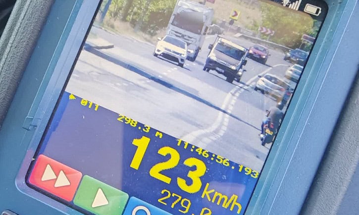 Vitezoman surprins cu 123 km/h pe străzile din Tulcea! 1 sofer depistat la volan cu 123 km h in municipiul tulcea 68a08cb597c1e