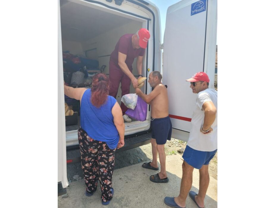 Împreună pentru cei în nevoie: donații de alimente în Postul Maicii Domnului, sprijinite de voluntarii Asociației Suflete Deschise 1 solidaritate in postul maicii domnului alimente pentru familiile nevoiase oferite de voluntarii asociatiei suflete deschise 688f8d3fd0218