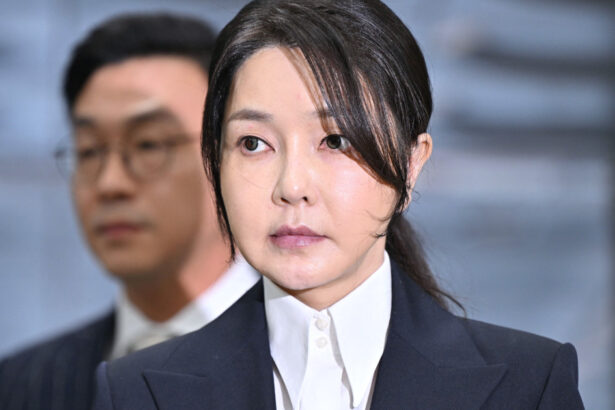 sotia fostului presedinte sud coreean incarcerat pentru ca a incercat sa impuna legea martiala a fost arestata ce acuzatii i se aduc 689c28c30c09b