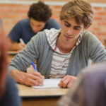 Statele Unite retrag vizele a peste 6.000 de studenți internaționali: Ce factori au dus la această decizie? 2 statele unite au revocat vizele a peste 6 000 de studenti straini care au fost principalele cauze 68a4156194c0e