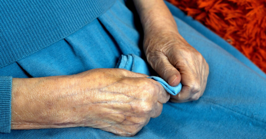 Revelația longevității: Cum centenarii descoperă arta de a preveni bolile severe 1 studiu secretul longevitatii modul misterios in care centenarii reusesc sa amane sau sa evite bolile grave 68a93e3ed65c4