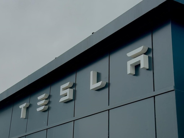 SUA analizează Tesla din cauza întârzierilor în raportarea incidentelor asociate cu tehnologiile de asistență la volan 1 sua investigheaza tesla pentru intarzieri in raportarea accidentelor legate de sistemele de asistenta la condus 68a8473d45f17