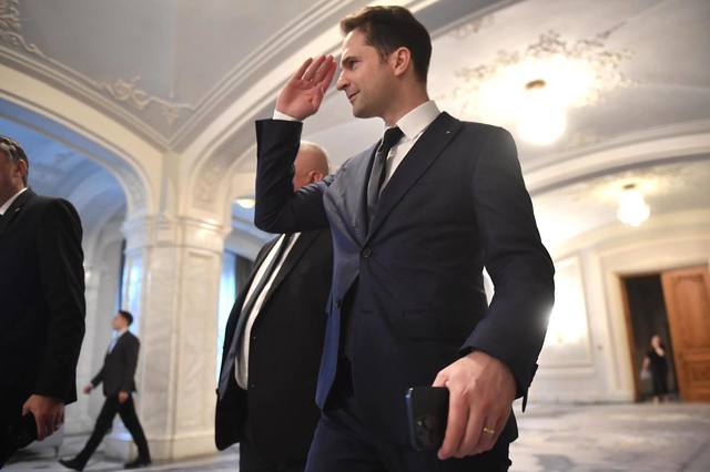 Sebastian Burduja, un consilier surpriză al lui Bolojan! 1 surpriza sebastian burduja consilier la bolojan 689380b5f2080