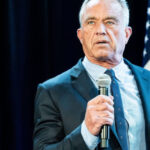 Mii de lucrători din domeniul sănătății fac apel la Kennedy Jr, ministrul Sănătății, să oprească dezinformarea despre vaccinuri 3 sute de angajati ai agentiilor sanitare ii cer lui kennedy jr ministrul sanatatii sa nu mai dezinformeze in legatura cu vaccinurile 68a61a33dc721