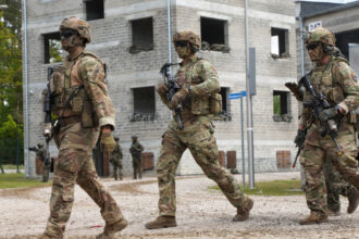 tara din ue in care cetatenii se inghesuie sa se inscrie in armata desi serviciul militar nu e obligatoriu cat castiga dupa instruire 68b18e162088f