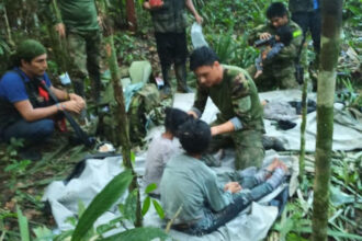 tatal copiilor care au supravietuit peste o luna singuri in jungla columbiana dupa un accident de avion condamnat pentru abuz sexual 688f07d239b25