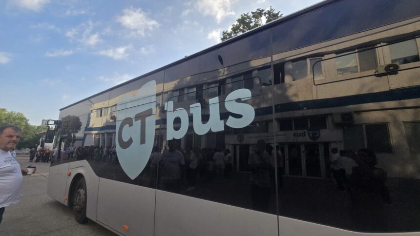 Constanța, vineri seară: Haos pe străzi și întârzieri la CT Bus! 1 trafic aglomerat in constanta vineri seara intarzieri pe mai multe linii ct bus 689f81fb23276