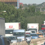Blocaj pe DN 39 spre și dinspre Vama Veche din cauza unui accident cu un autocar și patru autoturisme 2 trafic aglomerat pe dn 39 catre si dinspre vama veche circulatia este ingreunata din cauza unui accident intre un autocar si 4 masini 688f1d9e13fbf